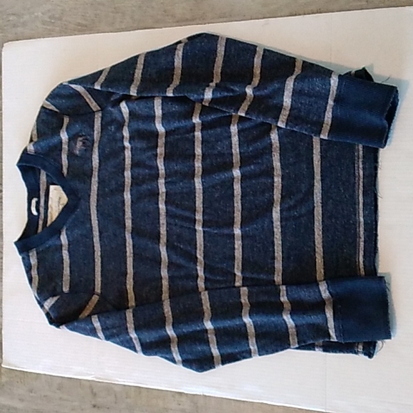 Abercrombie & Fitch men's blue & grey striped v neck shirt size XLARGE - Picture 4 of 8